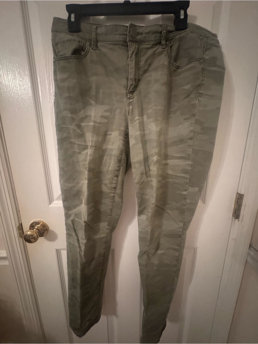 LOFT Green Camo Skinny Jeans